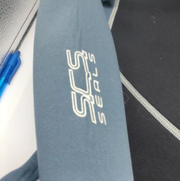 This listing is for this vintage hydro Camaro wet suit, sz. Large - Picture 8 of 12